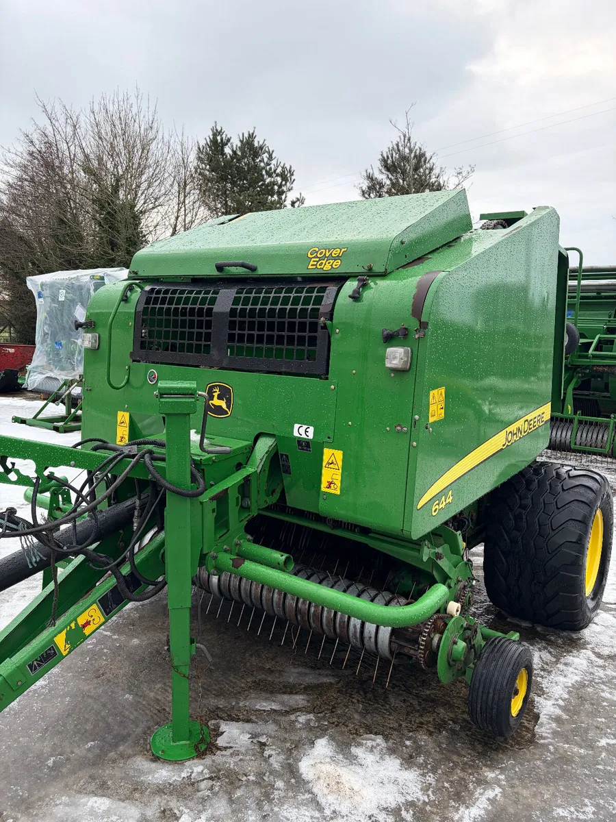 John Deere 644 round baler - Image 2
