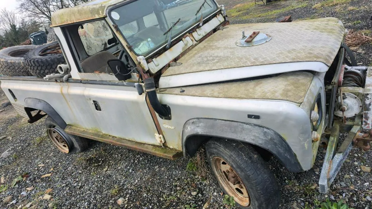 Land Rover - Image 3