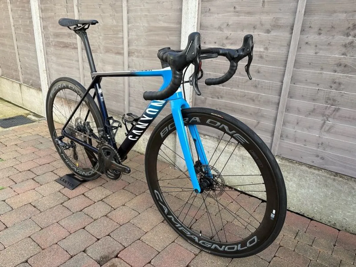 Canyon Ultimate CF SLX 9.0 Movistar Edition - Image 3