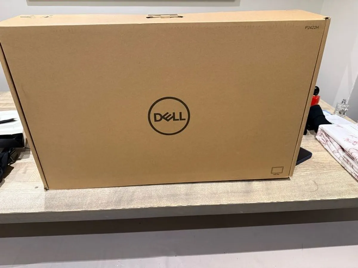 Dell P2422H computer monitor - Image 1