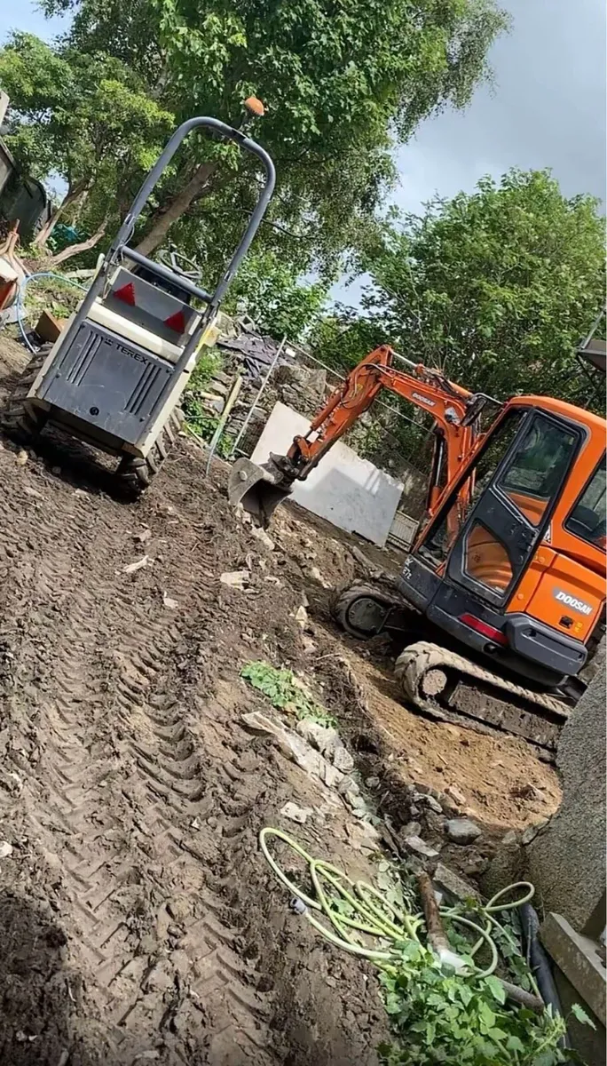 Man with a digger available - Image 1