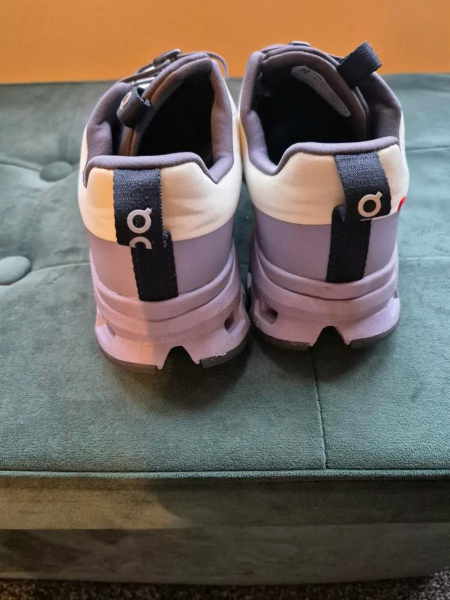 On Running waterproof runners - Image 2