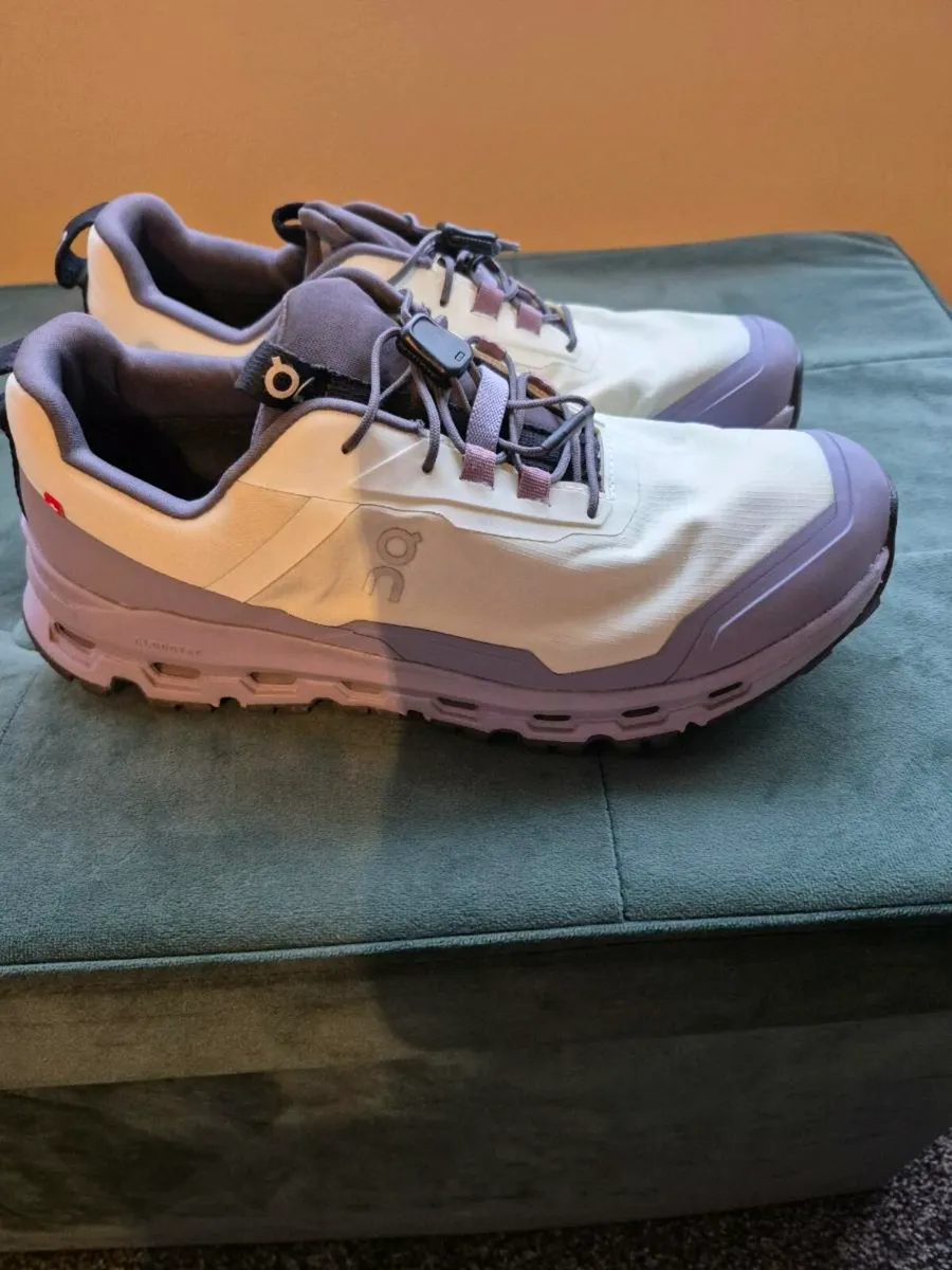 On Running waterproof runners - Image 3