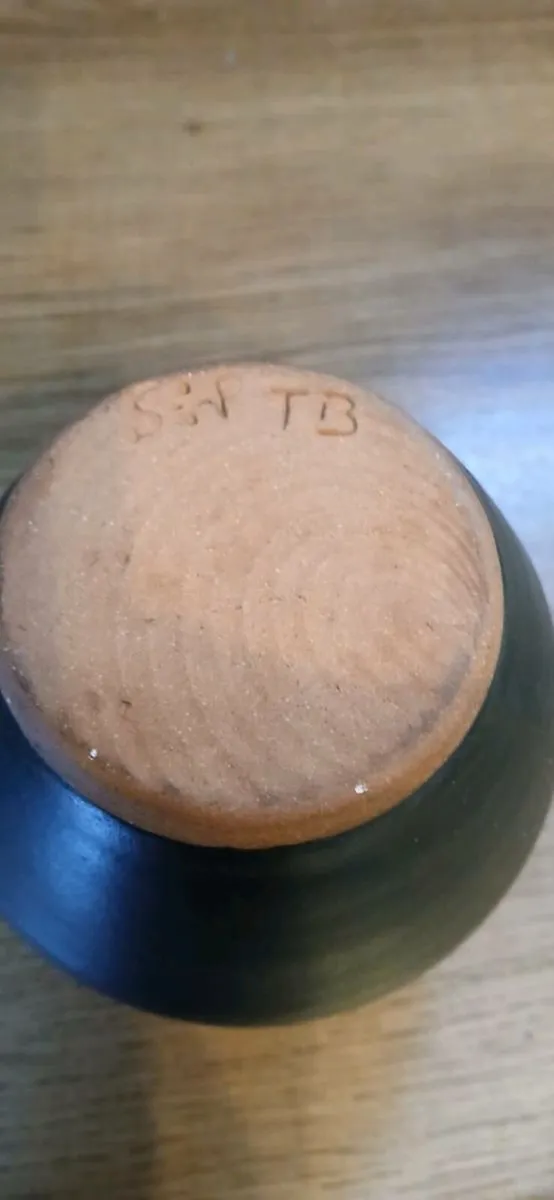 Stephen Pearce and Shanagarry Pottery Bud Vases - Image 4