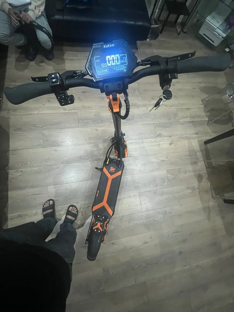 E scooter - Image 4