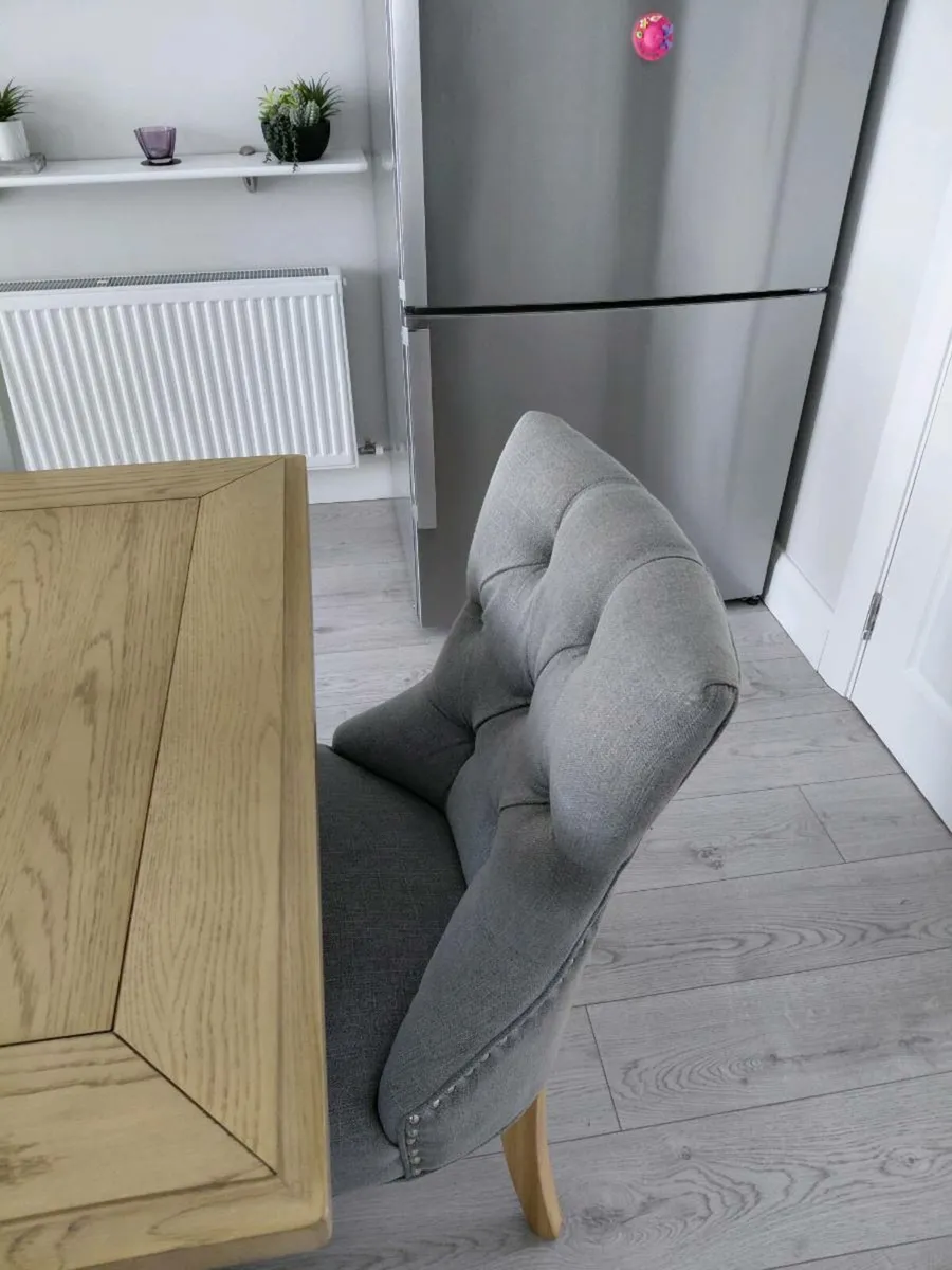 Dining table and chairs - Image 2