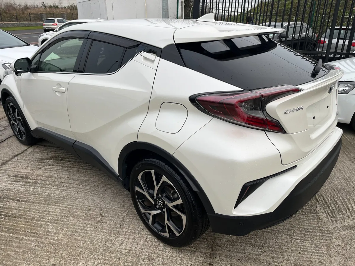TOYOTA C-HR 2018, 1.8 HYBRID AUTO LOW KM HIGH SPEC - Image 4