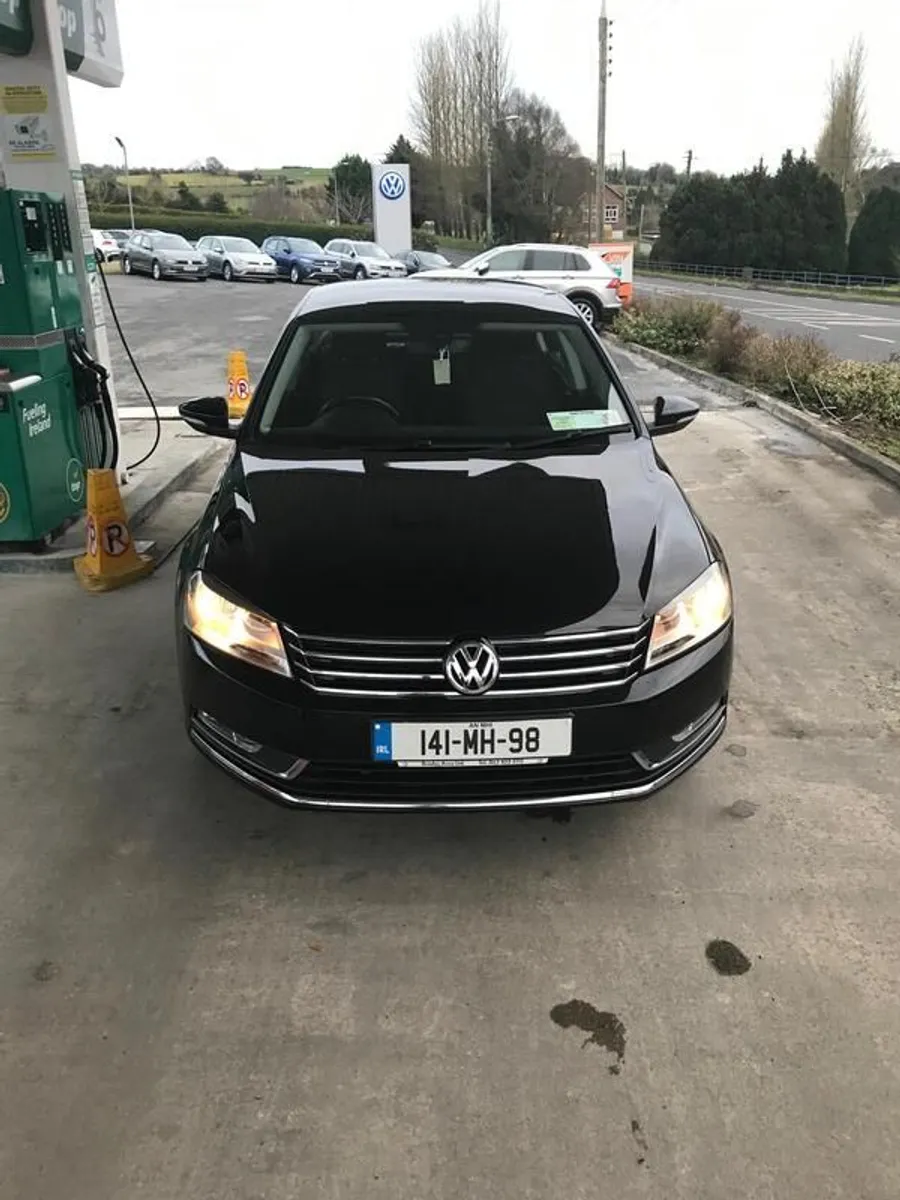 2014 Volkswagen Passat - Image 3