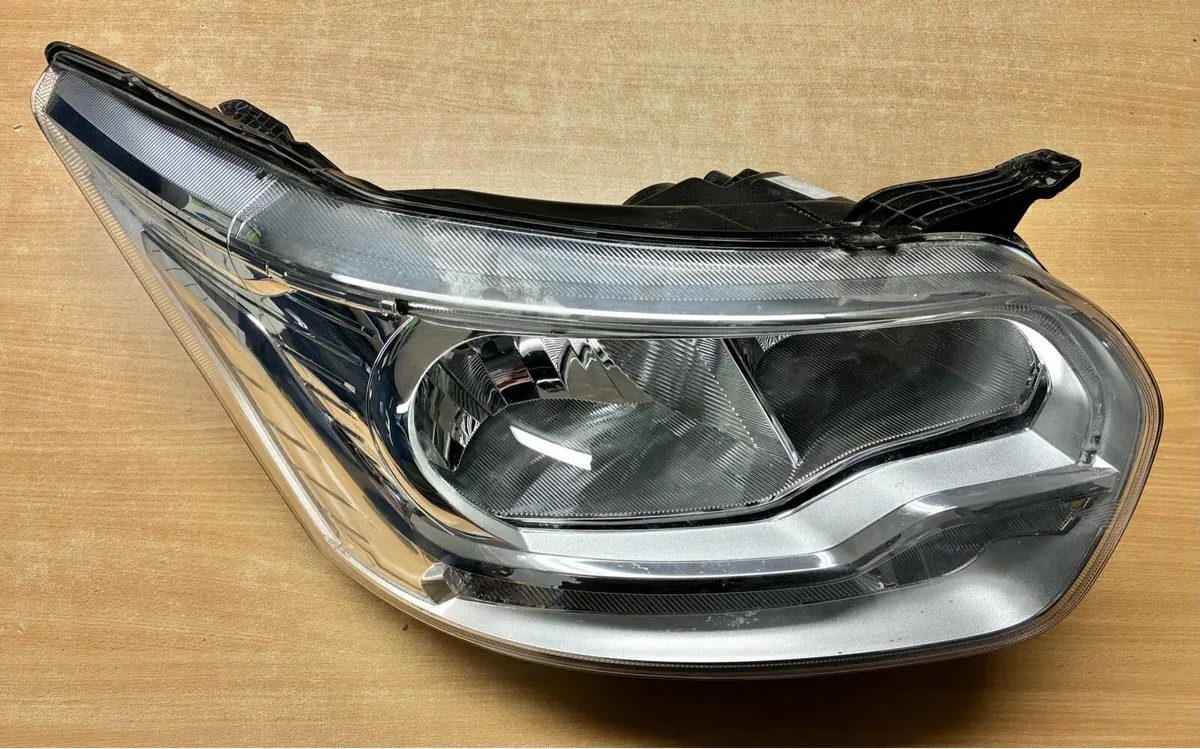 Transit RH Headlamp - Image 1