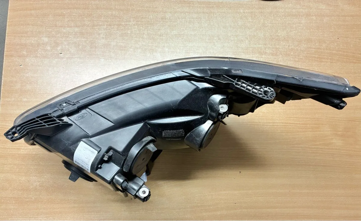 Transit RH Headlamp - Image 4