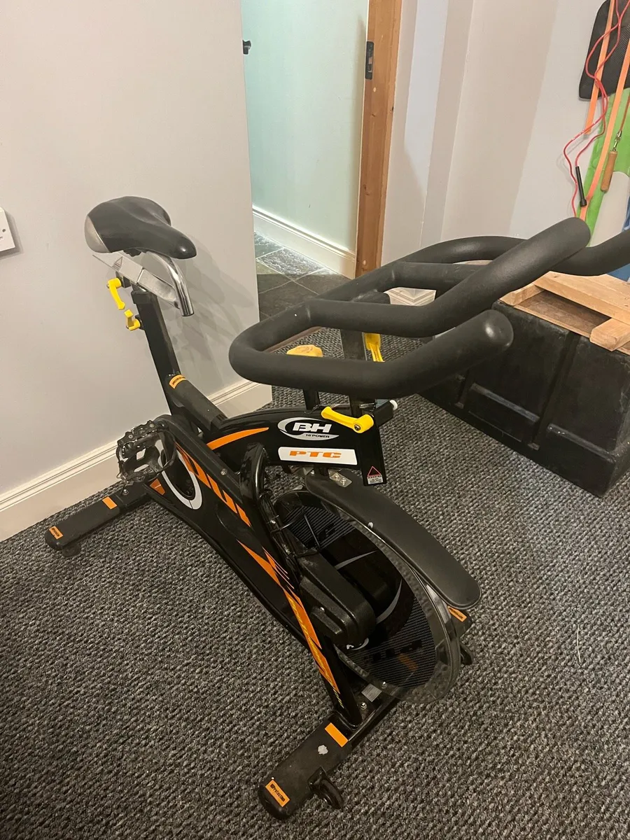 Exercise bike - Image 1