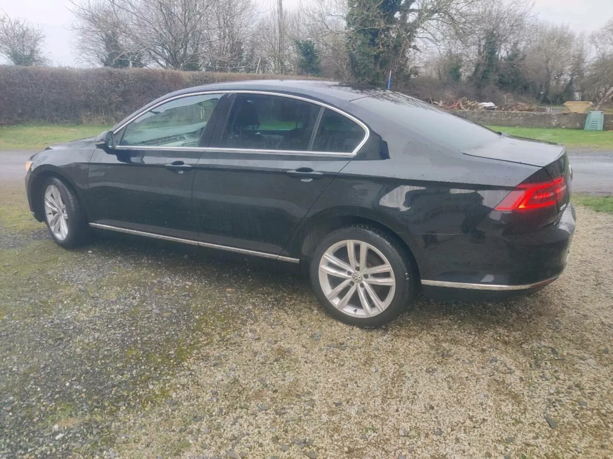 VOLKSWAGEN PASSAT HIGHLINE 2.0 TDI MANUAL 6SPEED - Image 3