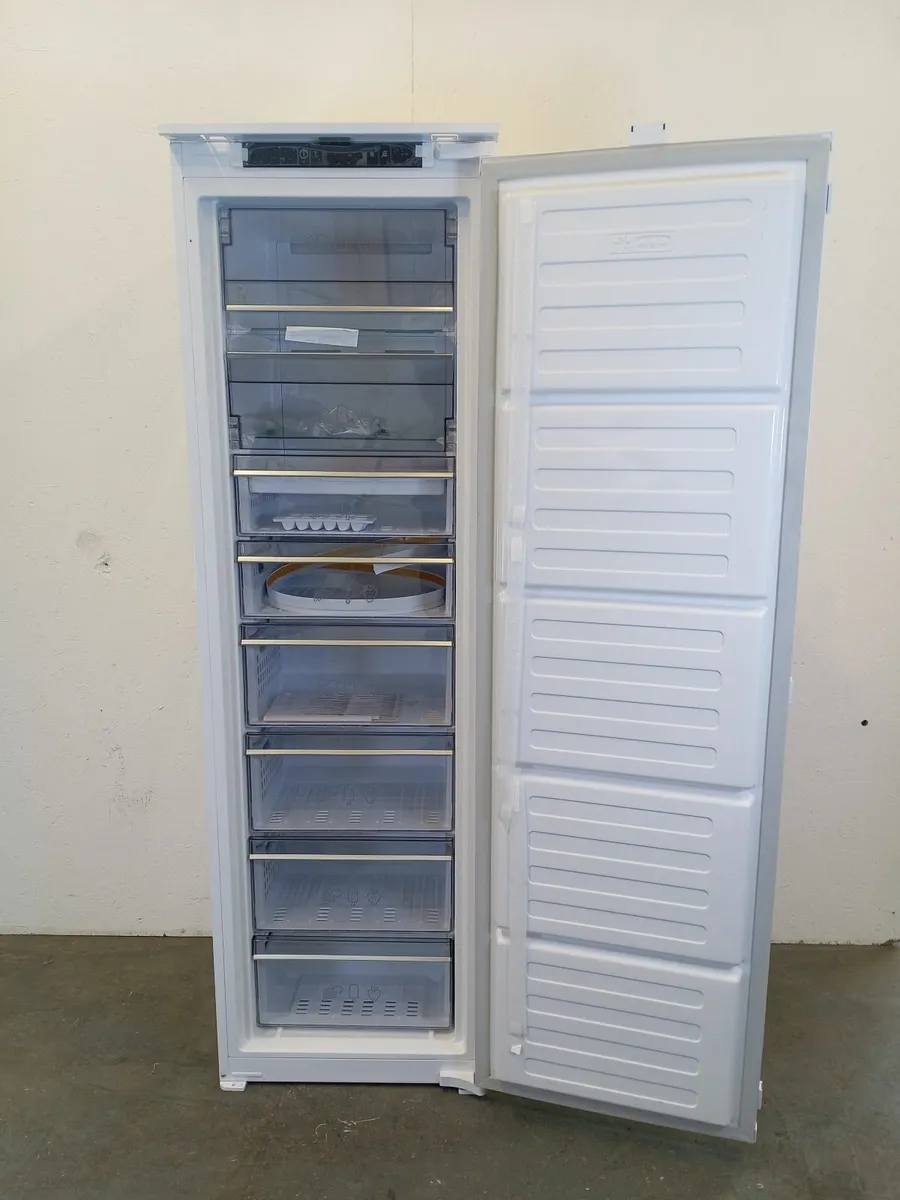 Integrated Larder Freezer EX-Display - Image 3