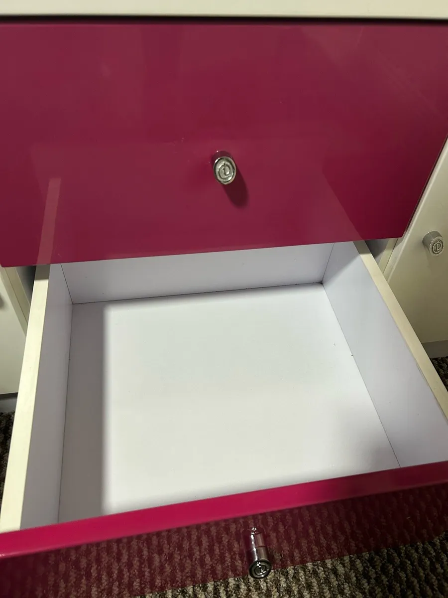 Tv storage unit - Image 3