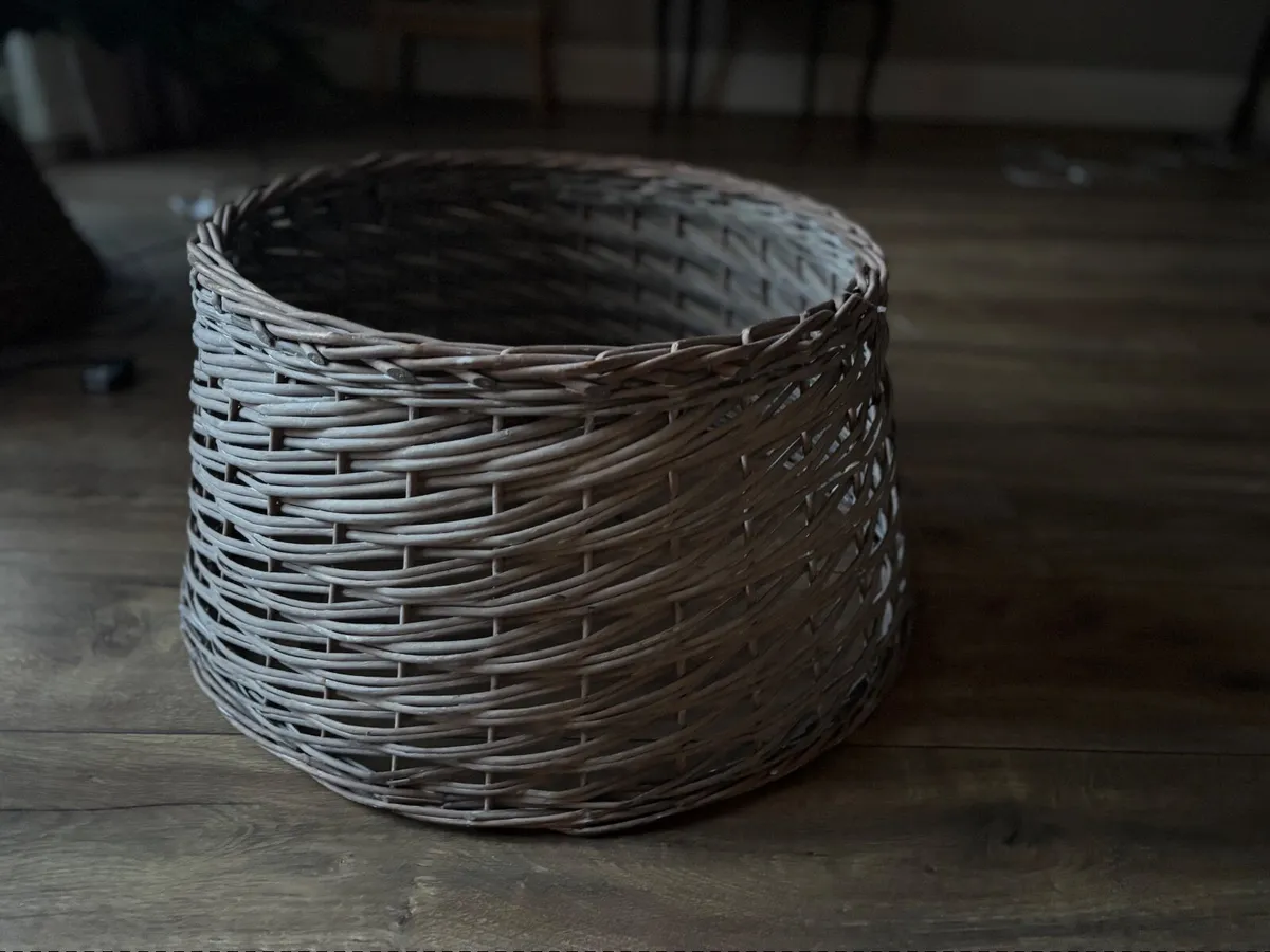 Christmas Rattan Tree Skirt - Image 1