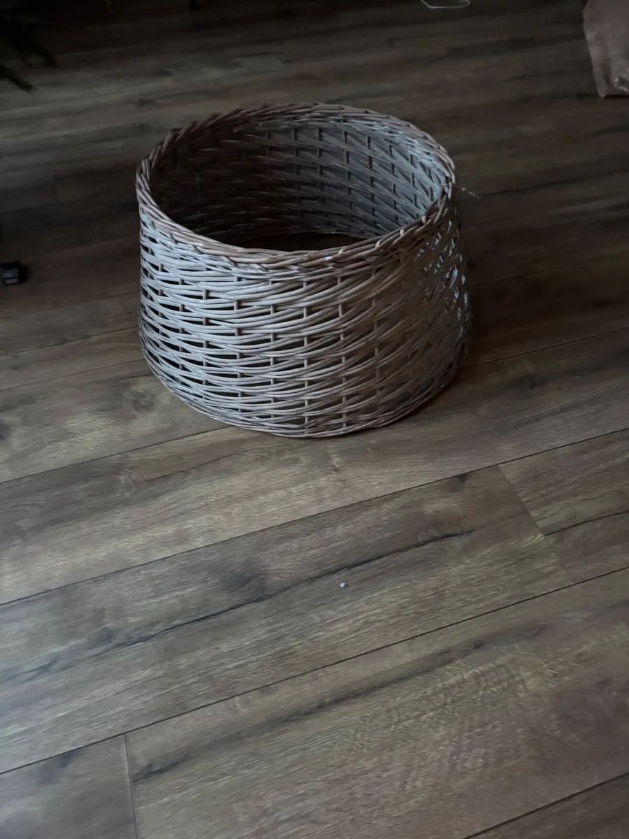 Christmas Rattan Tree Skirt - Image 2