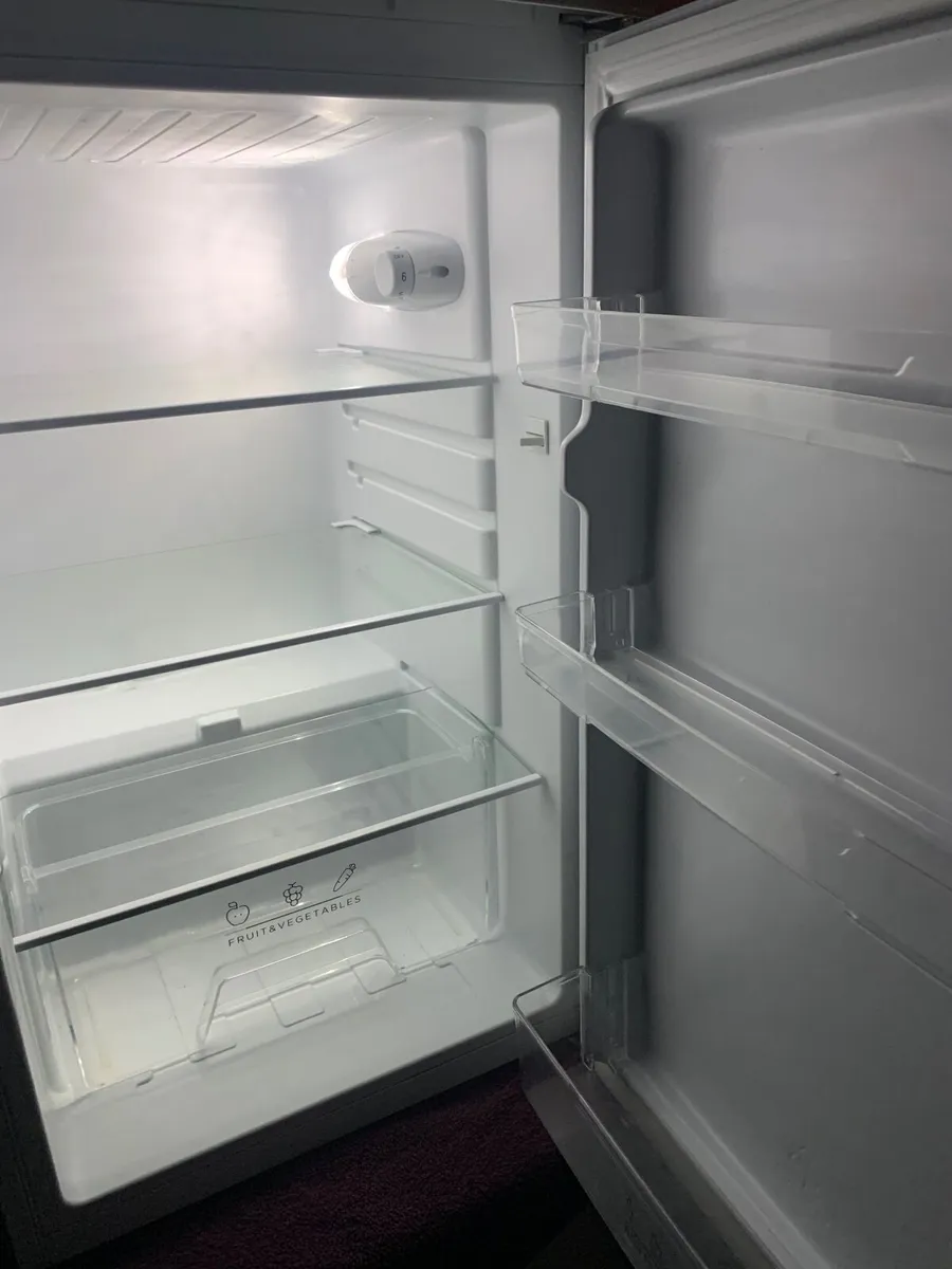 Belling undercounted fridge A rated - Image 1
