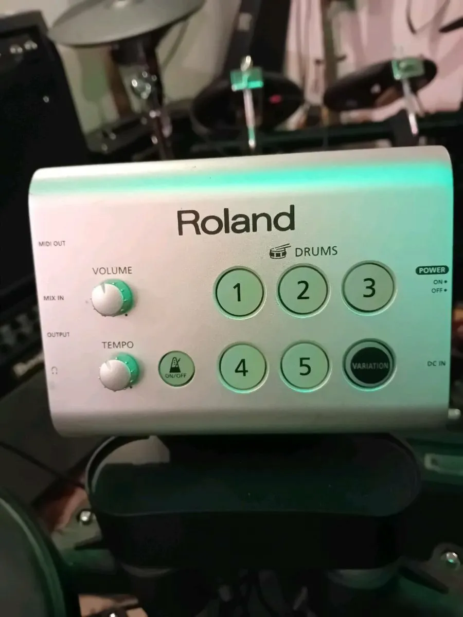 Roland HD-1 drums - Image 2