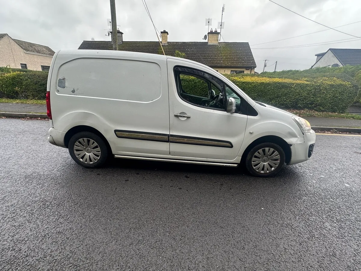 2015 Peugeot partner - Image 4