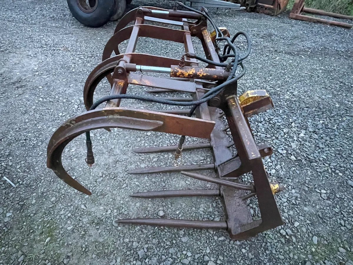 Dung grab 7ft - Image 2