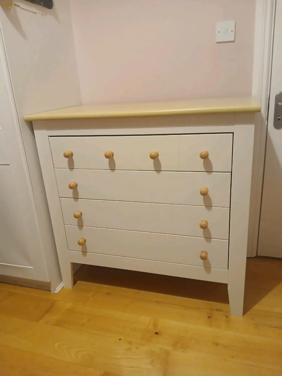 Chest of drawers - Image 1