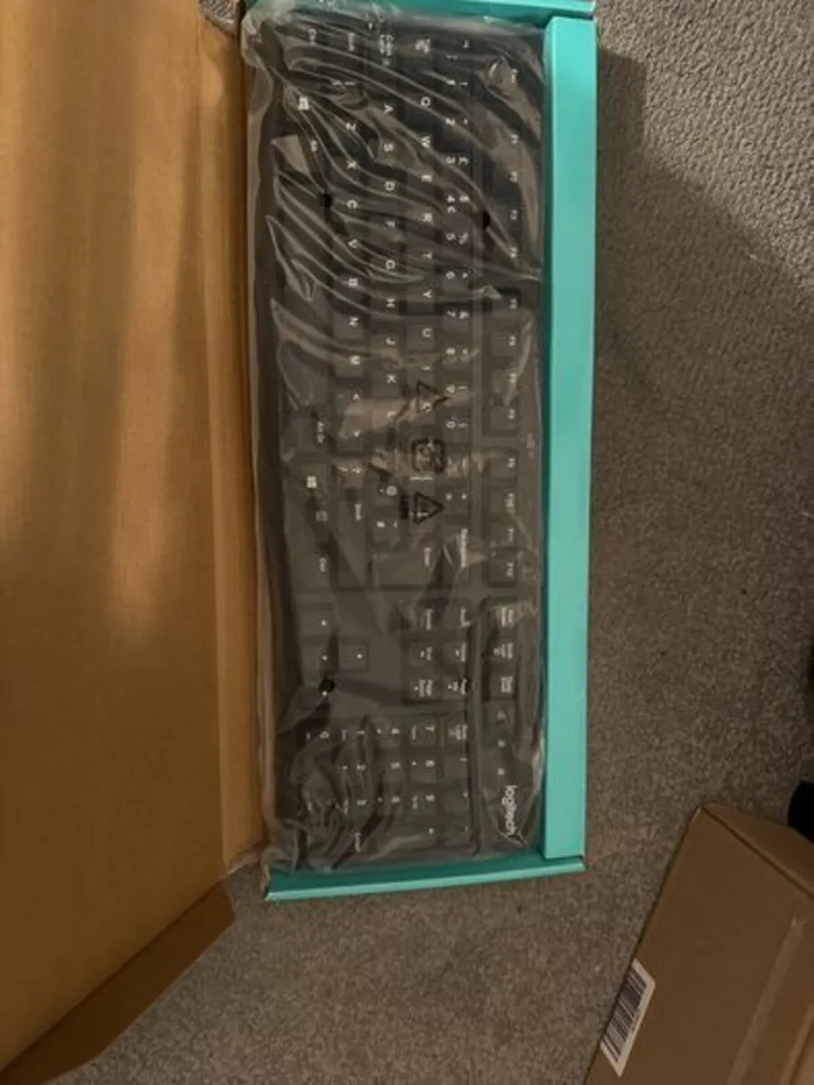 logitech K120 keyboard - Image 1