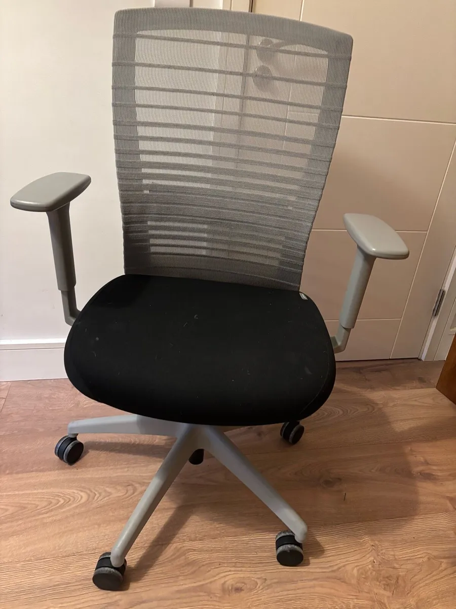 Office chair Grey - as new - Image 1
