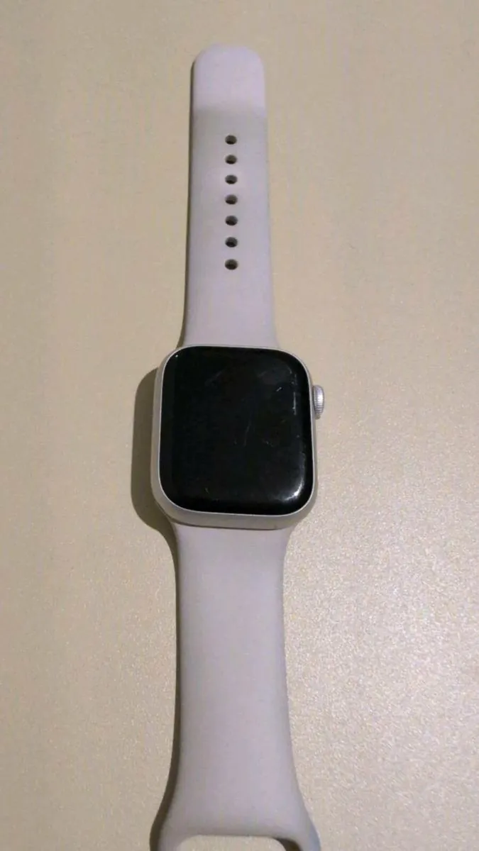 Apple Watch S7 41mm Starlight – Perfect Condition