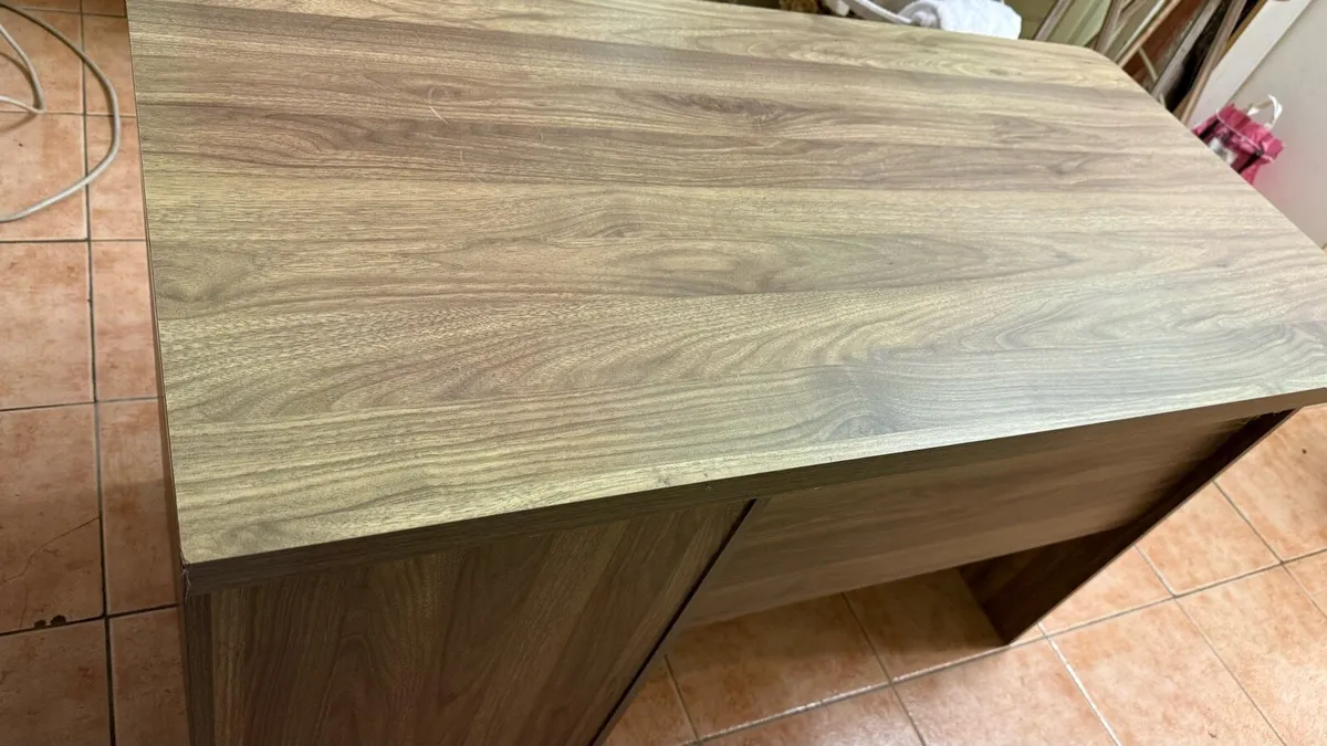 Office desk - Image 3