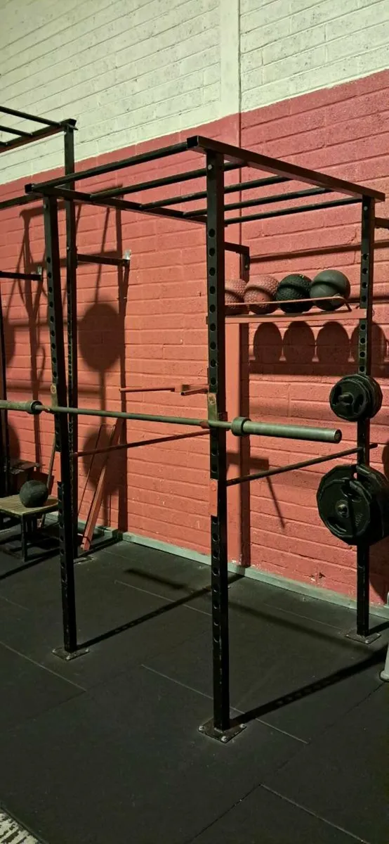 Heavy Duty Power Rack with Pull-Up Bar - Image 1