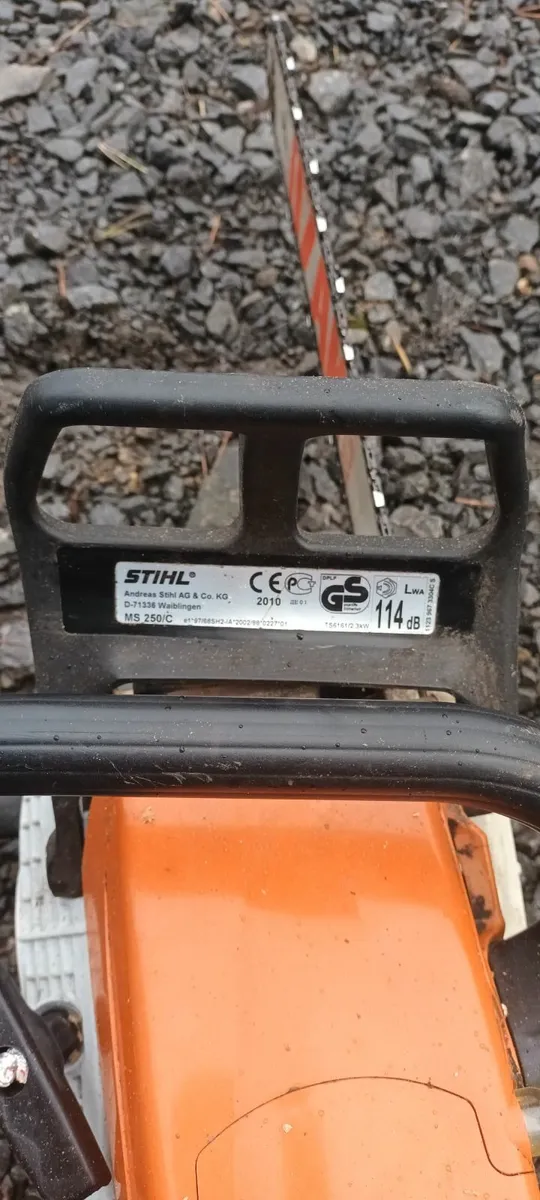 Stihl MS 250 chainsaw - Image 2