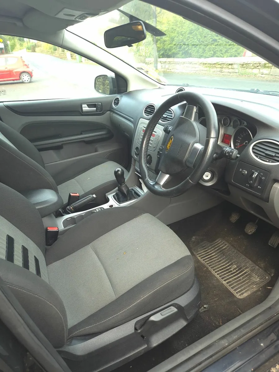 Ford Focus 2009 - Image 4