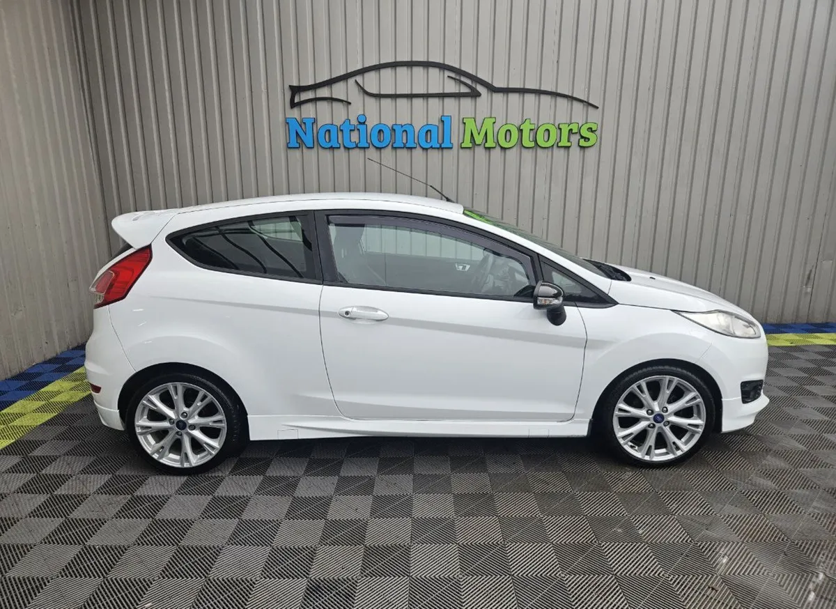 2014 Ford Fiesta 1.0 Petrol ZETEC - Image 2