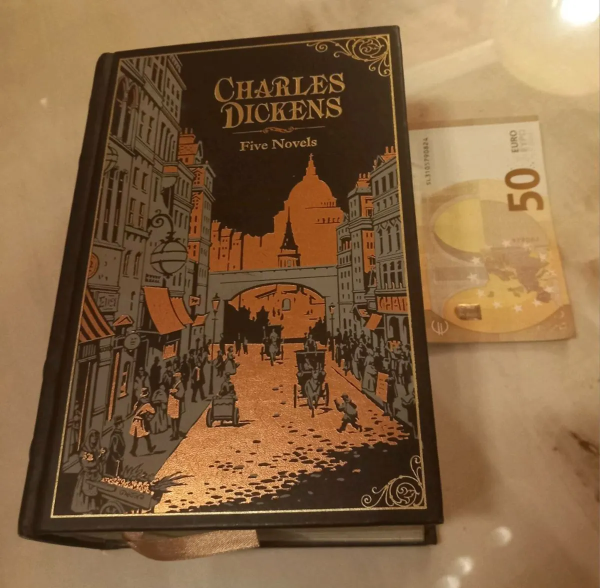 Hardback Dickens 5 novels, D18, post 6e, as new - Image 2