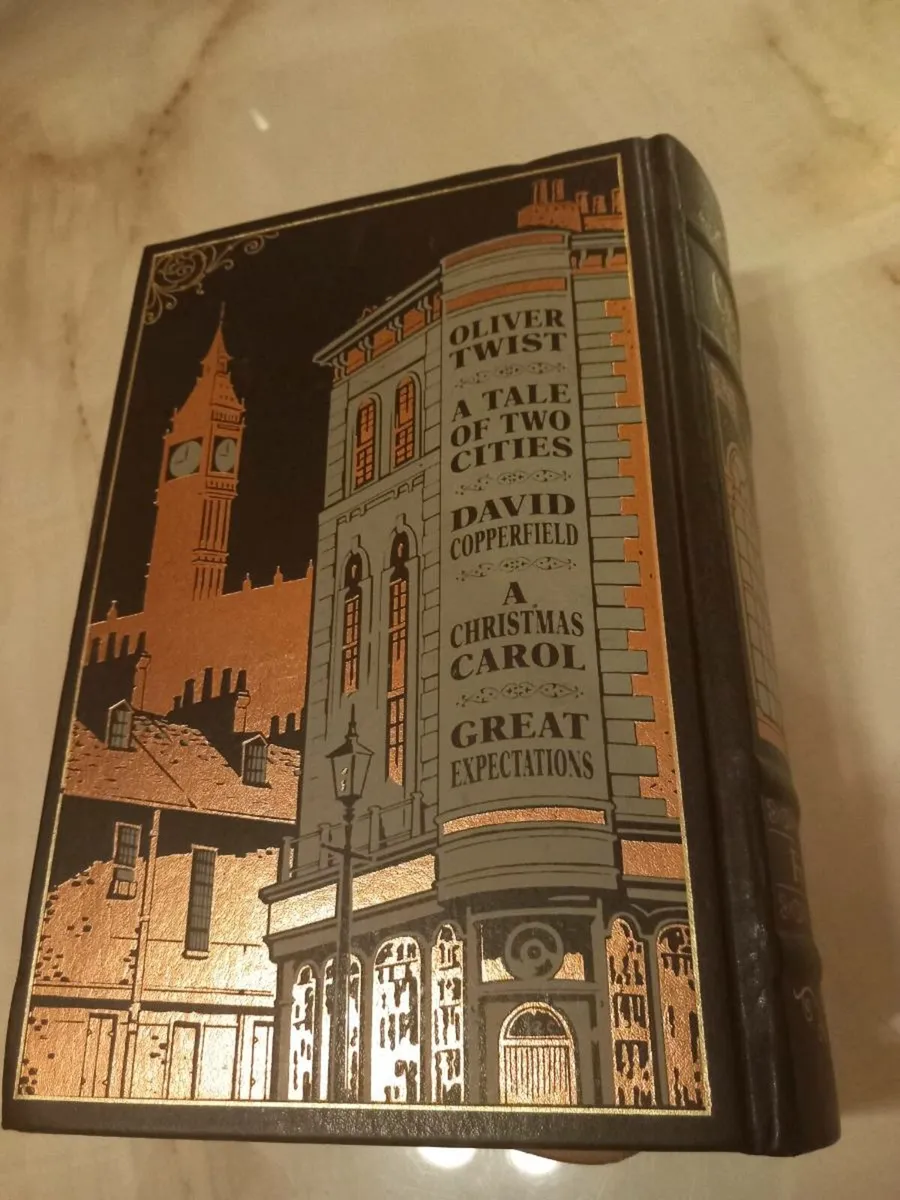 Hardback Dickens 5 novels, D18, post 6e, as new - Image 3