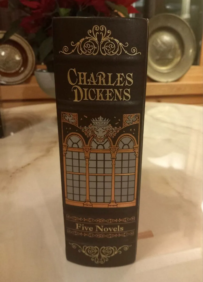 Hardback Dickens 5 novels, D18, post 6e, as new - Image 4