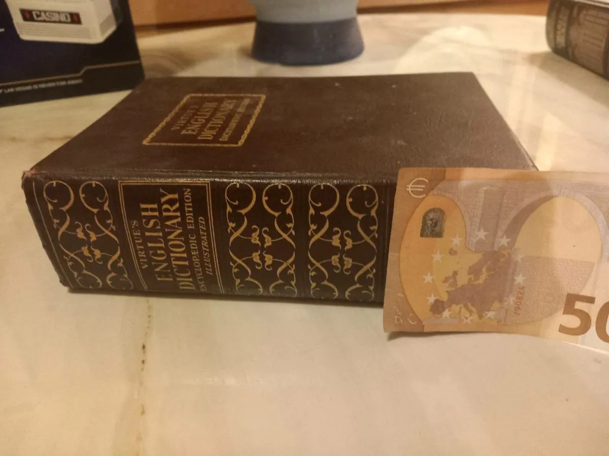 Virtue's English dictionary encyclopedia D18 post - Image 1