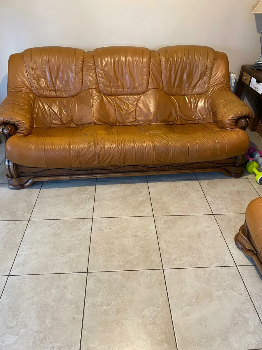 Contents of house - Image 1