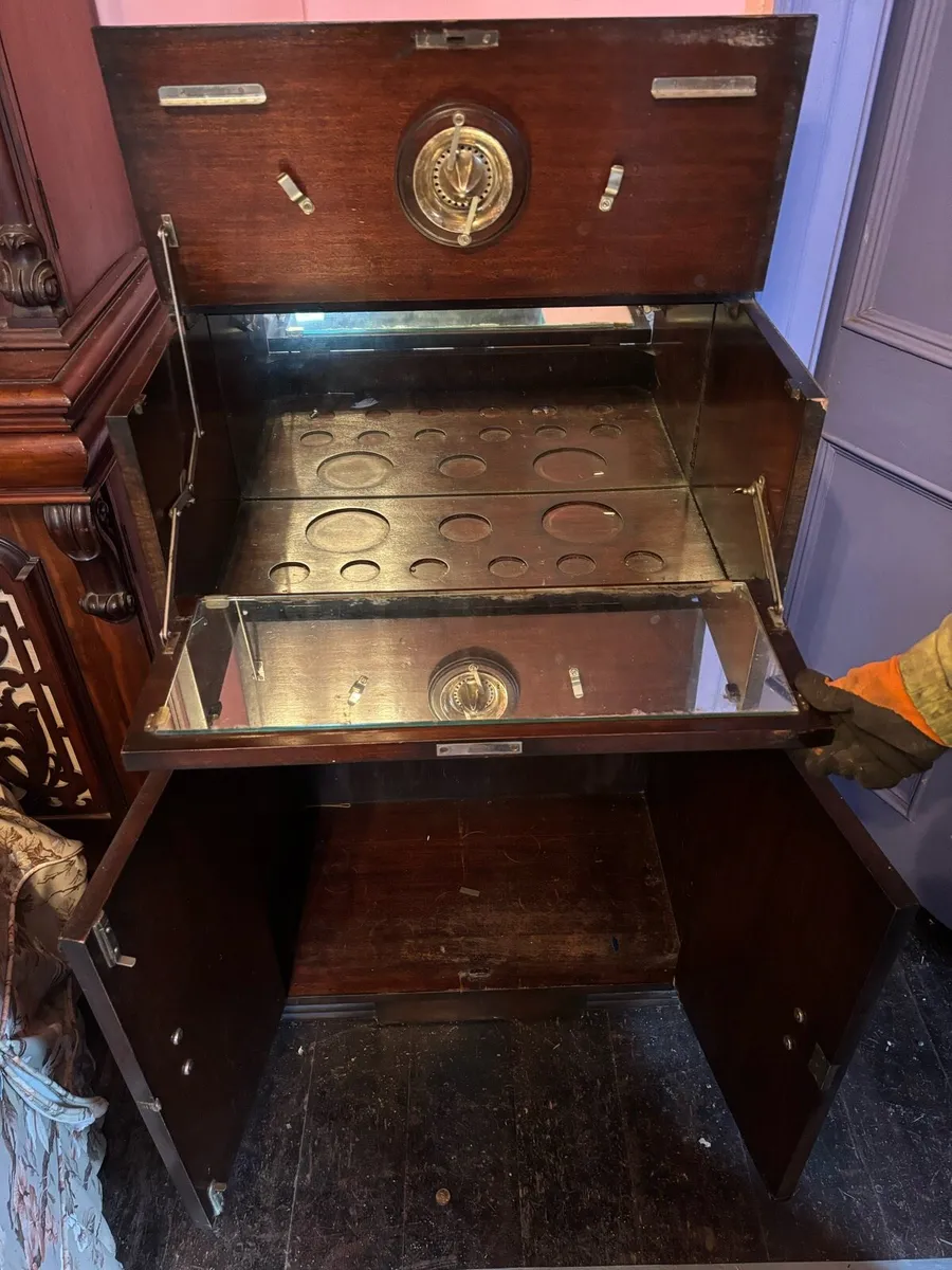 Drinks cabinet and large press - Image 1