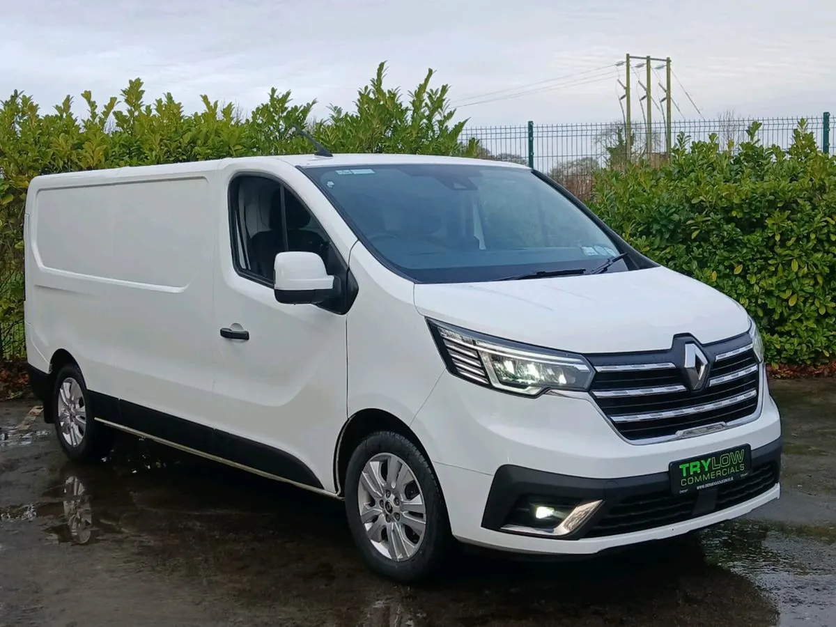 222 Renault Trafic Sport New Model One Owner FRSH - Image 2