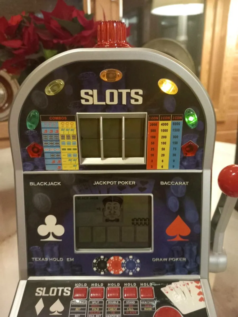 7 in 1 Ultimate Casino, new, D18 post 10e, talking - Image 2