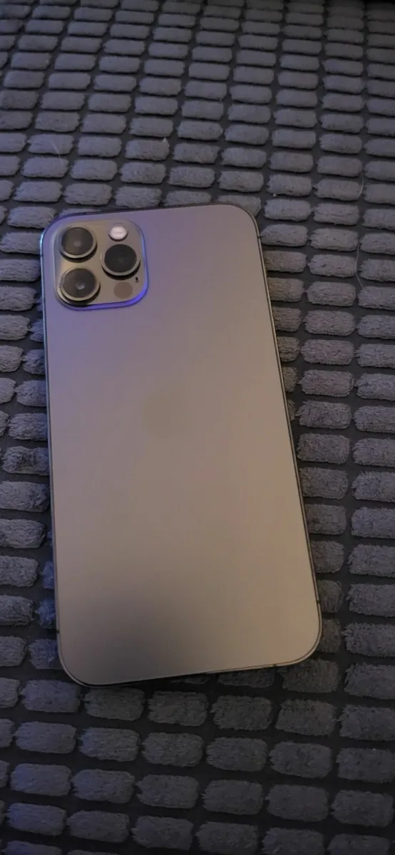 Iphone 12pro - Image 2