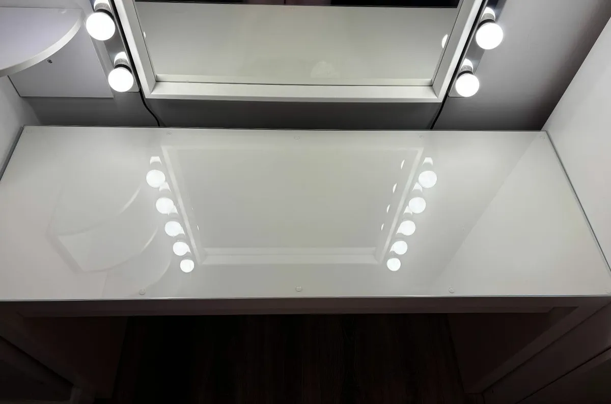 White Dressing Table, Mirror & Vanity Lights - Image 3