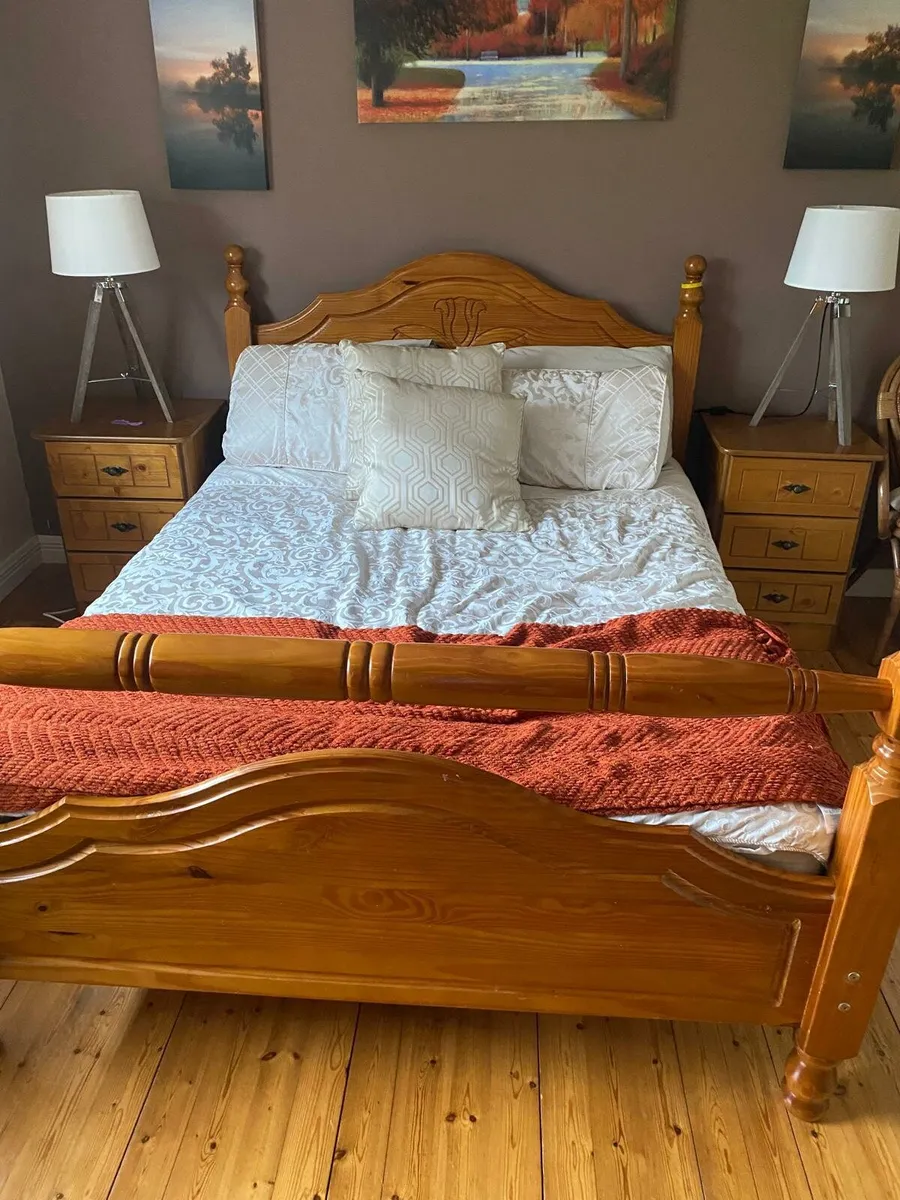 Bedroom furniture - Image 1