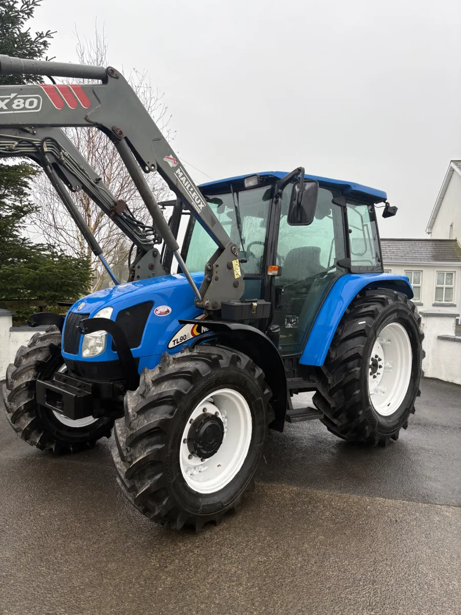 New Holland TL 90 A Tractor - Image 1