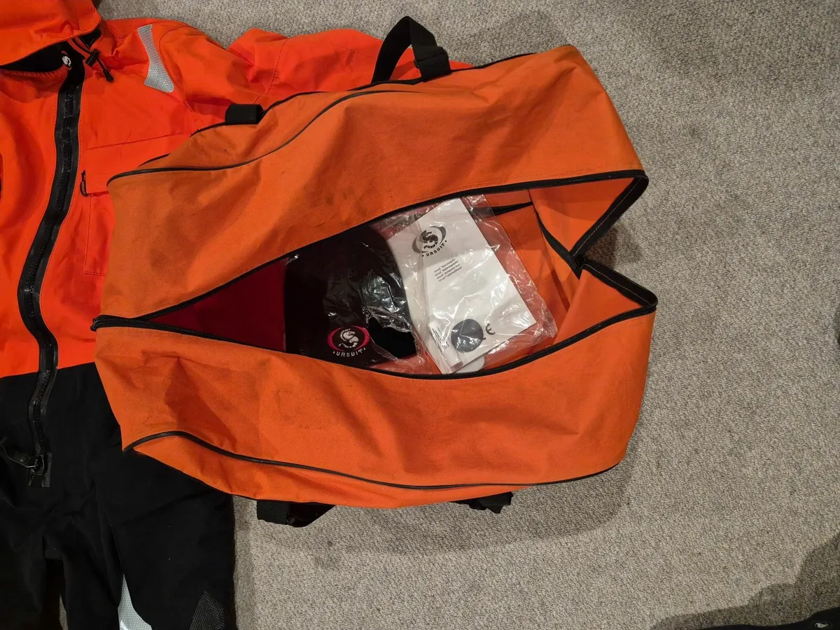 Ursuit rapid donning suit made for offshore. - Image 2