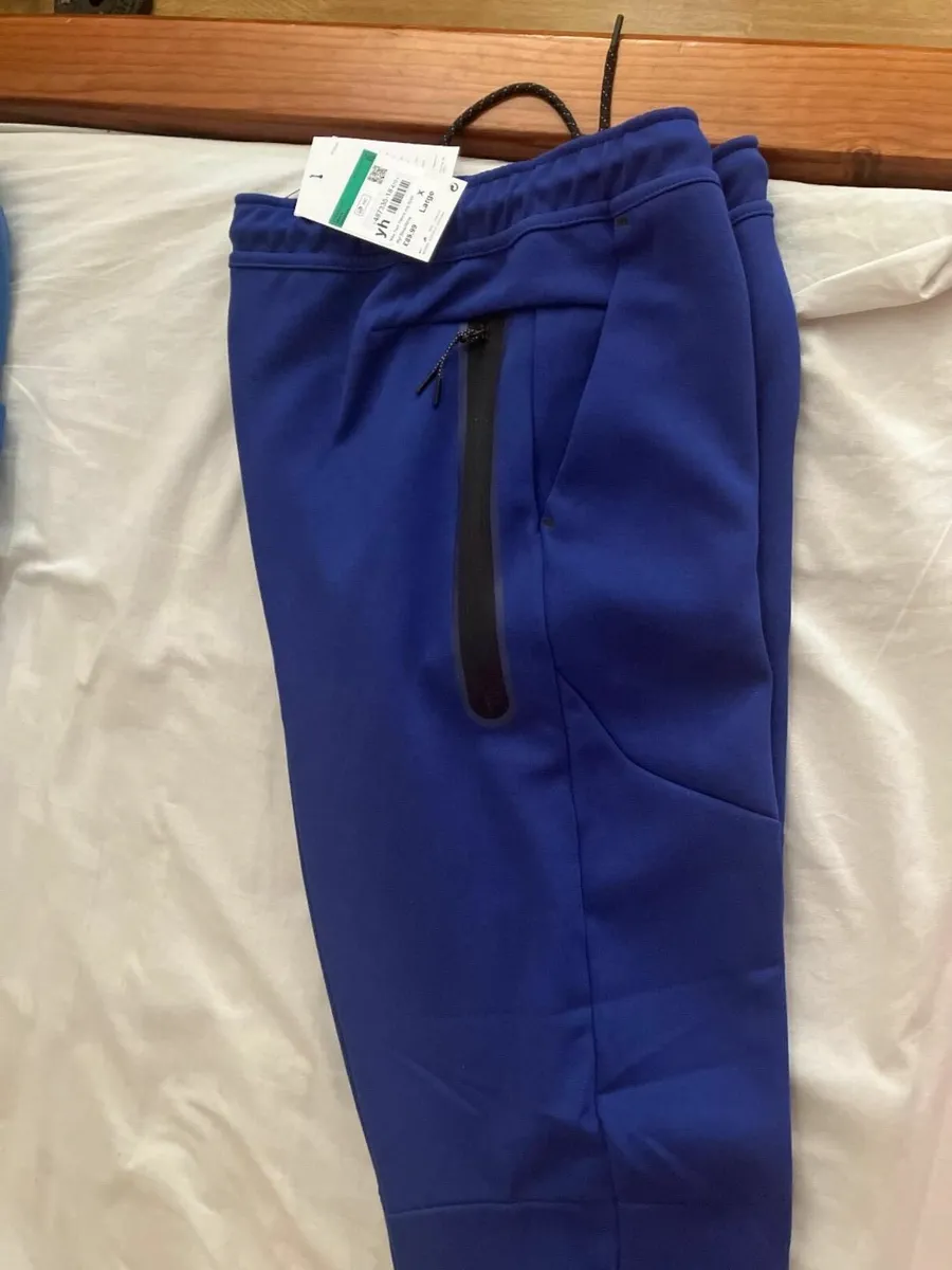 Nike Tech Fleece Joggers - Image 3