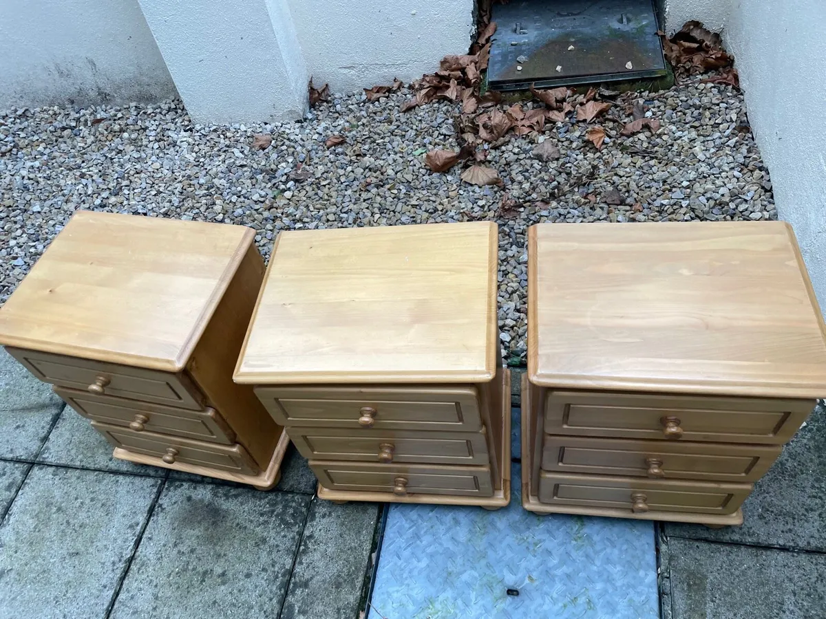 3 like new bedside lockers - Image 2