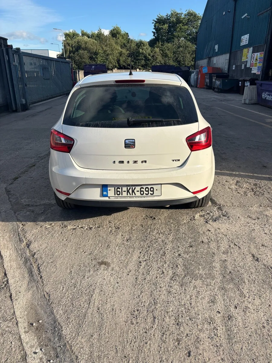Seat Ibiza car - Image 4