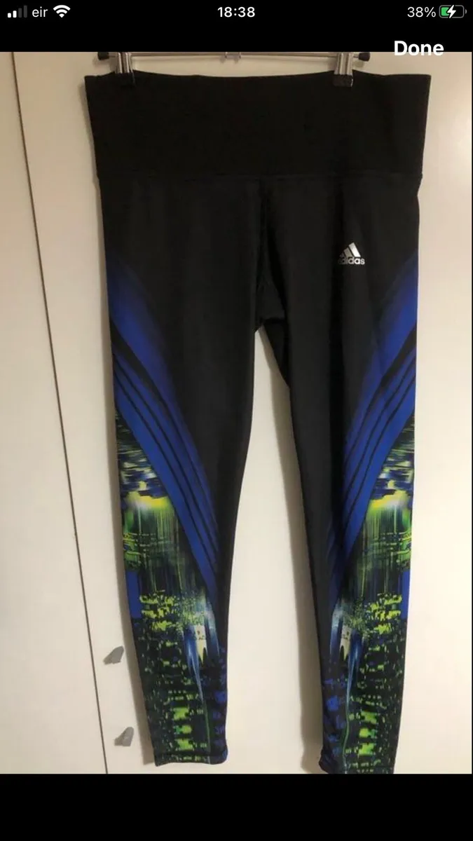 Ladies adidas leggings size M €15 - Image 2